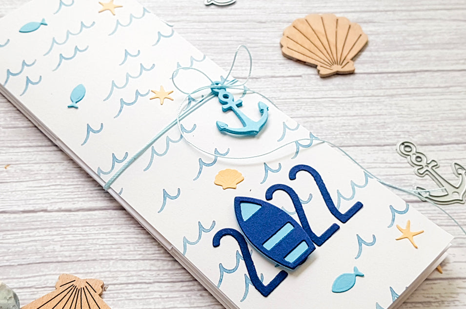 SUMMER HOLIDAYS FLIP BOOK